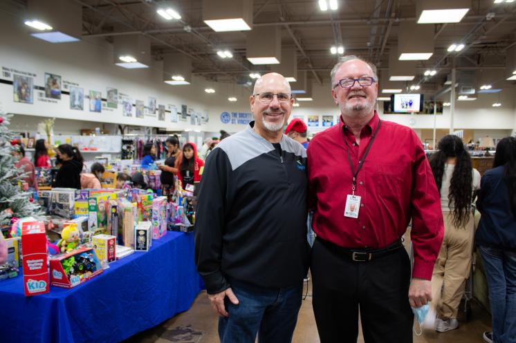 Sagicor donates Christmas gifts for families in need Sagicor donates Christmas gifts for families in need