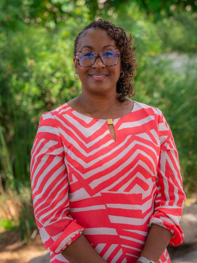 Krashanda Cleveland headshot